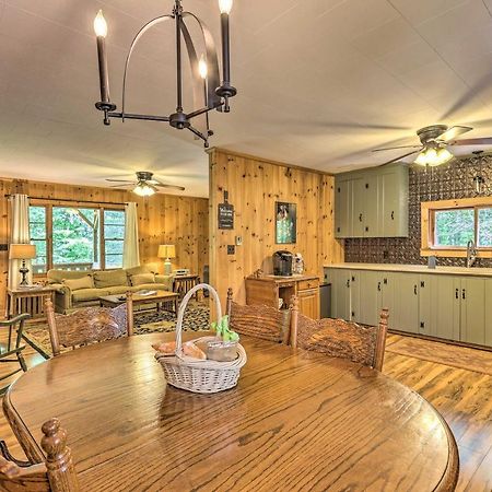 Вилла Peaceful Roaring Gap Retreat With Fire Pit And Patio! Экстерьер фото