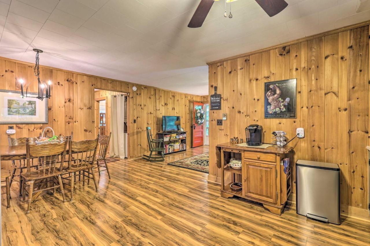 Вилла Peaceful Roaring Gap Retreat With Fire Pit And Patio! Экстерьер фото