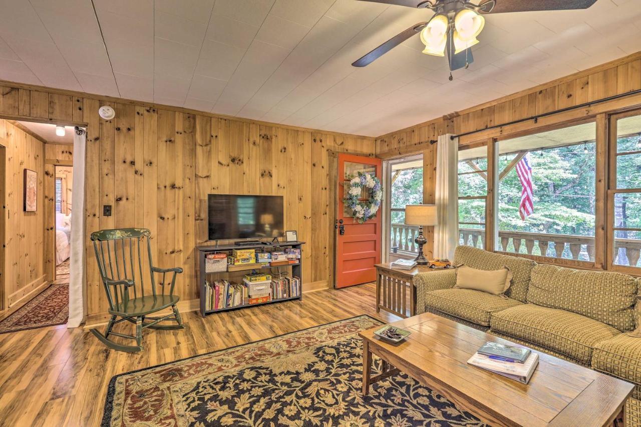Вилла Peaceful Roaring Gap Retreat With Fire Pit And Patio! Экстерьер фото