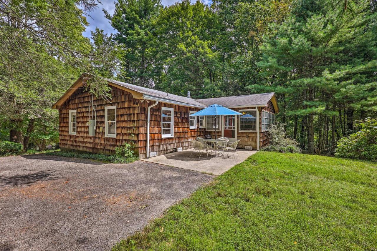 Вилла Peaceful Roaring Gap Retreat With Fire Pit And Patio! Экстерьер фото