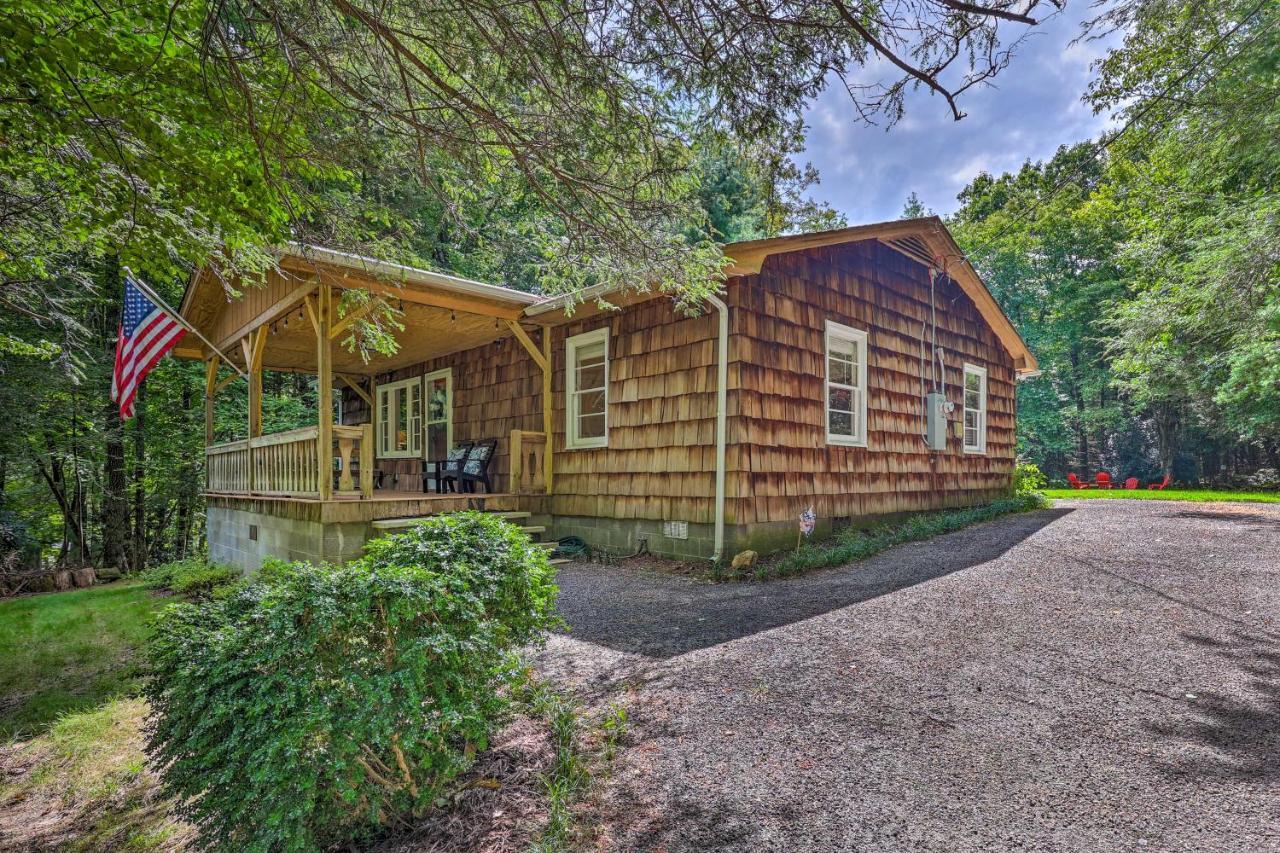 Вилла Peaceful Roaring Gap Retreat With Fire Pit And Patio! Экстерьер фото
