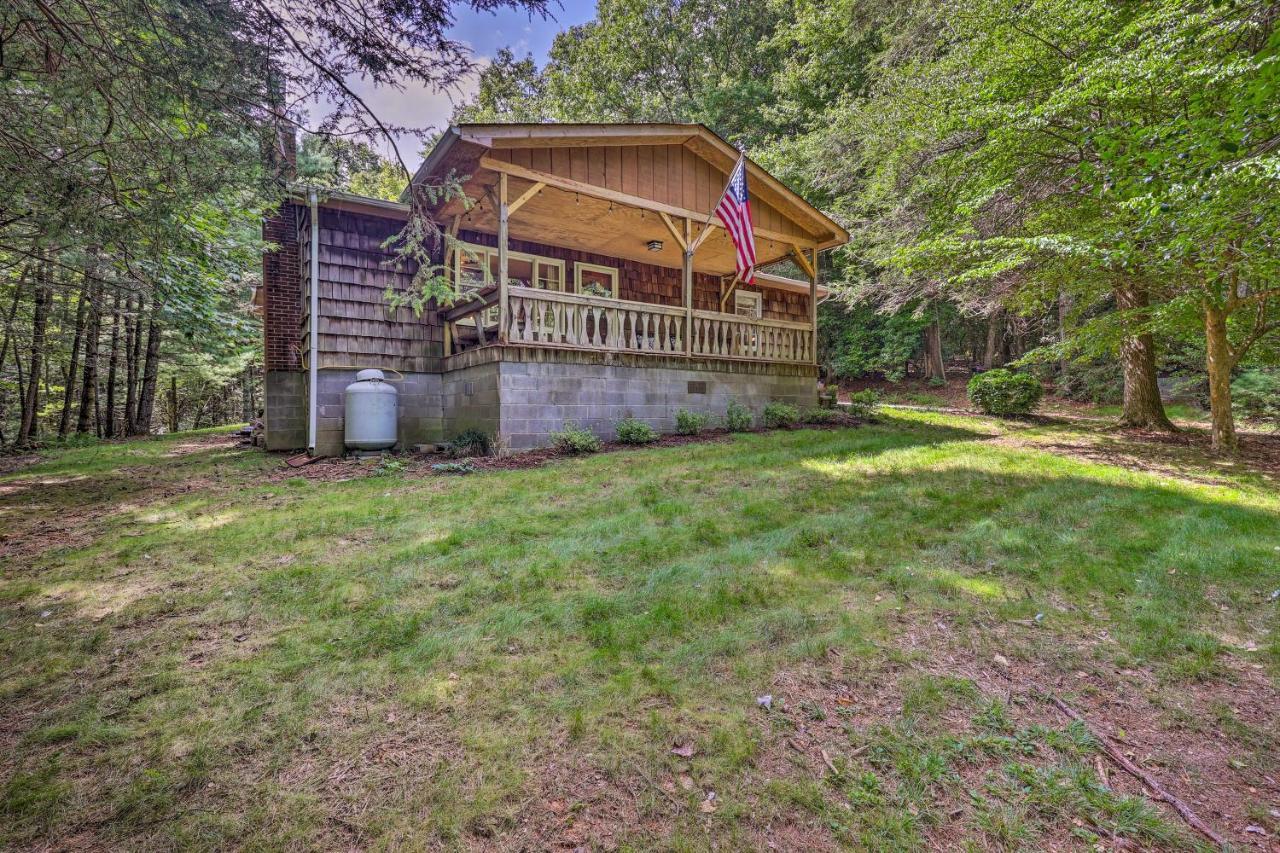 Вилла Peaceful Roaring Gap Retreat With Fire Pit And Patio! Экстерьер фото